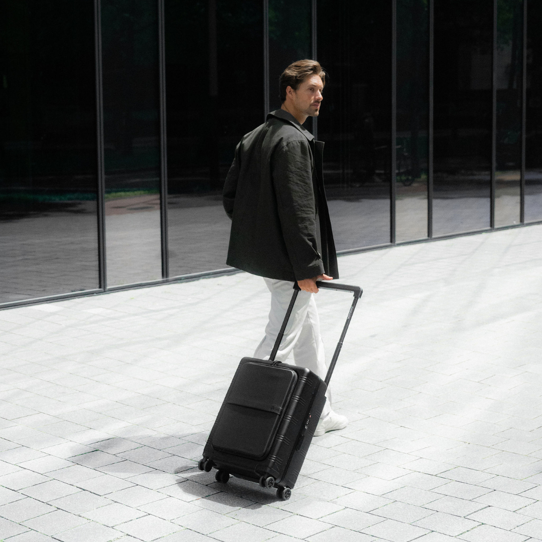NEXT (Carry-On)