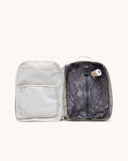 How to Clean the Internal Lining of a Vacuum Compression Backpack