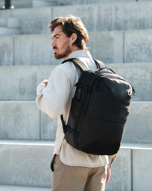 The Physics of Vacuum Backpack Travel: How to Maximize Packing Space Without Exceeding Airline Weight Limits?