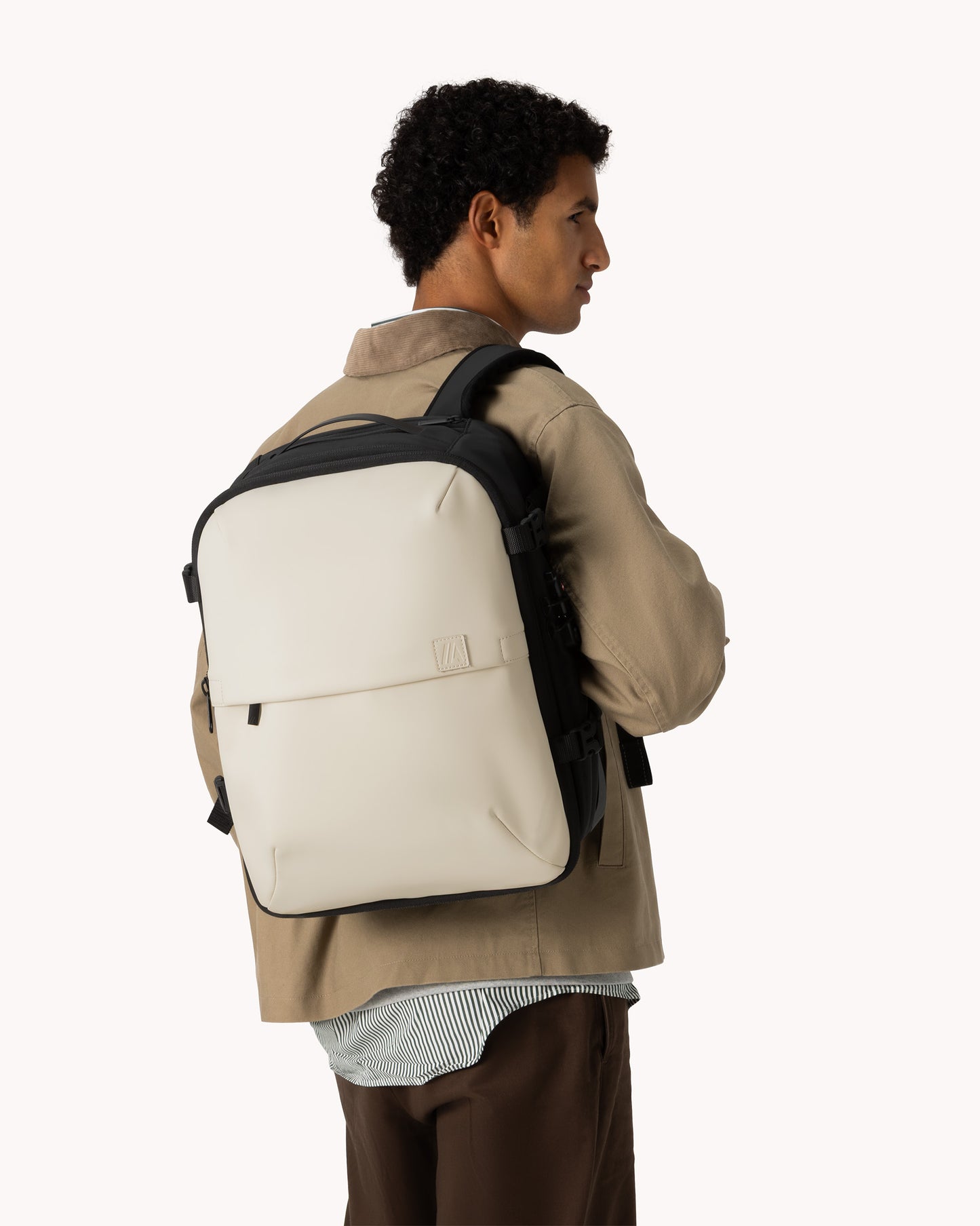 FLEX (Under Seat) - Light Sand