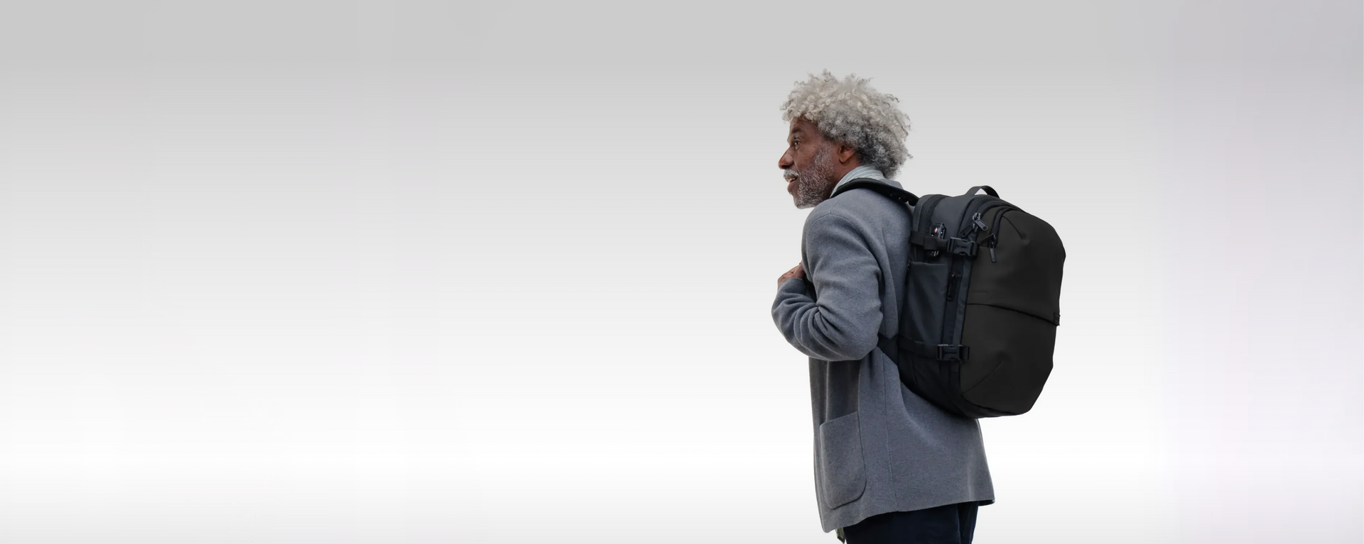Built-in Vacuum Travel Bag