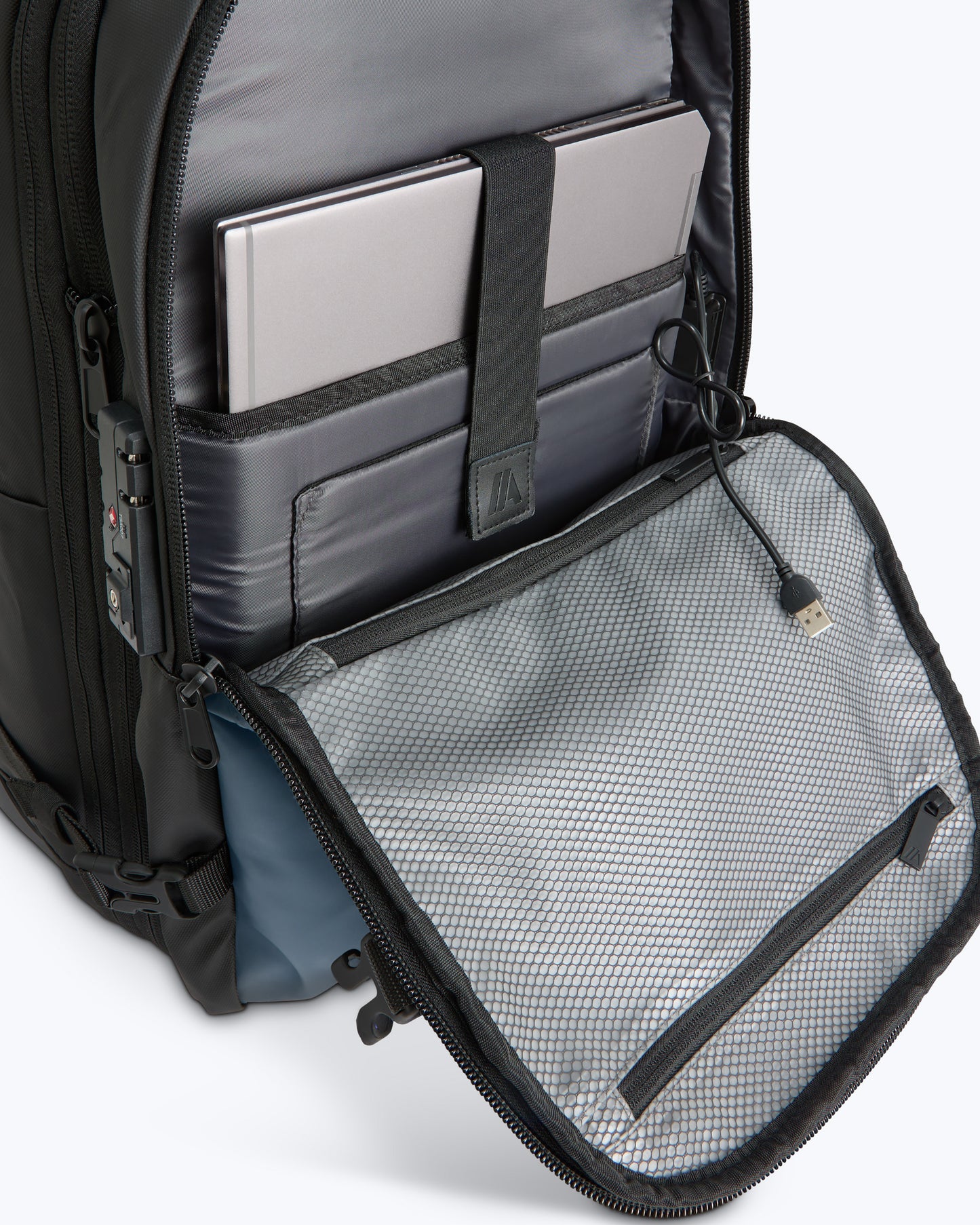 MAX (Carry-On)
