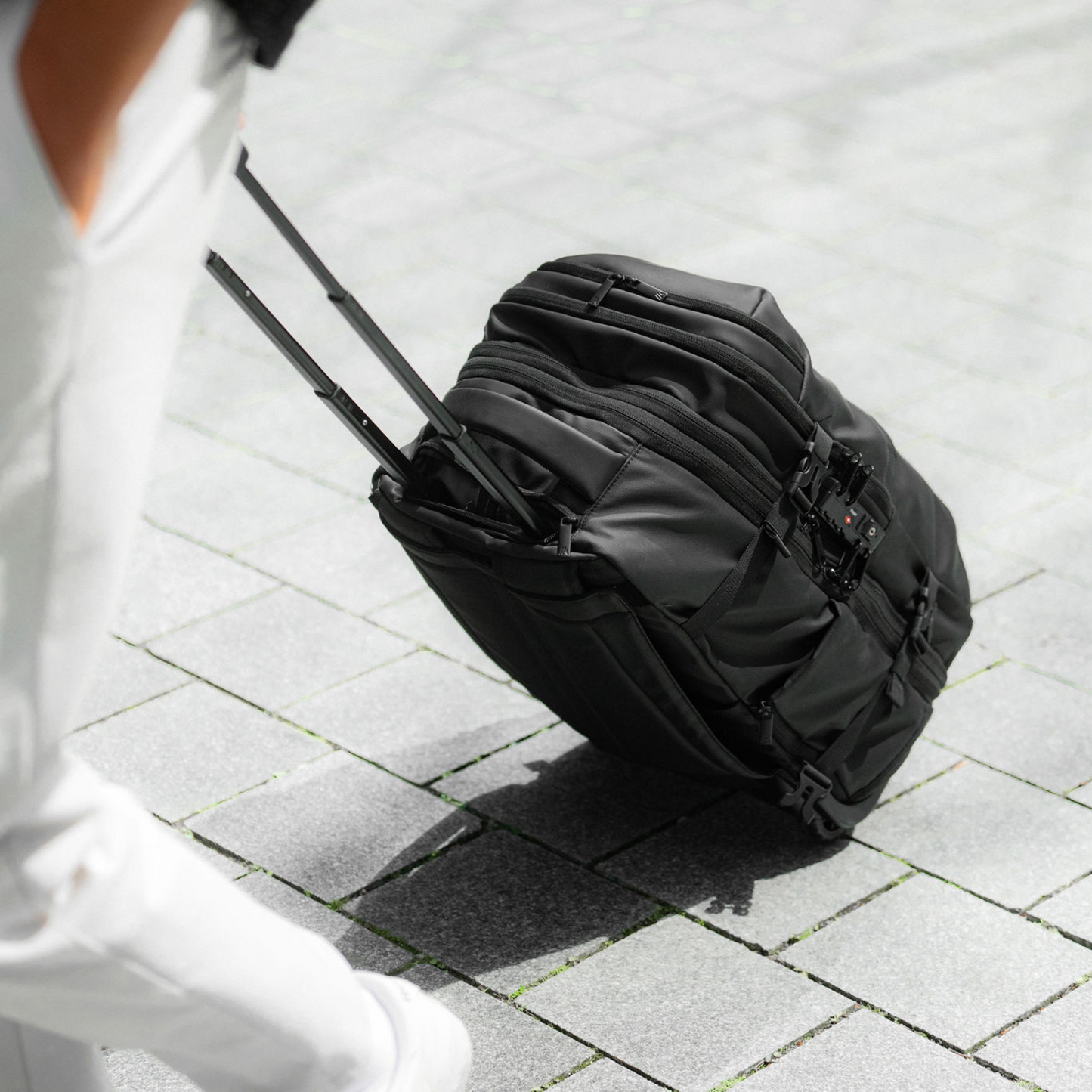 MAX (Carry-On)